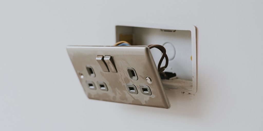 dead electrical outlet