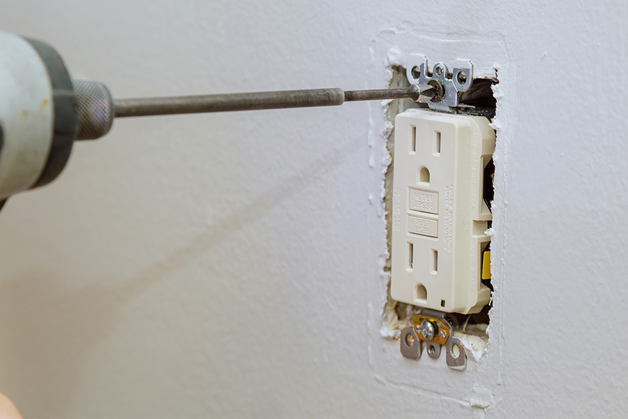 Electrical Outlet in Quincy, MA